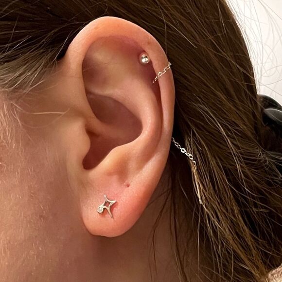 925 Sterling Silver Hollow Cubic Zirconia Star Design Stud Earrings - Picture 3 of 9